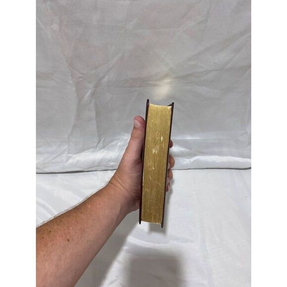 Tyndale Holy Bible New Living Translation Inspirational NLT Softcover Edition - Picture 10 of 10